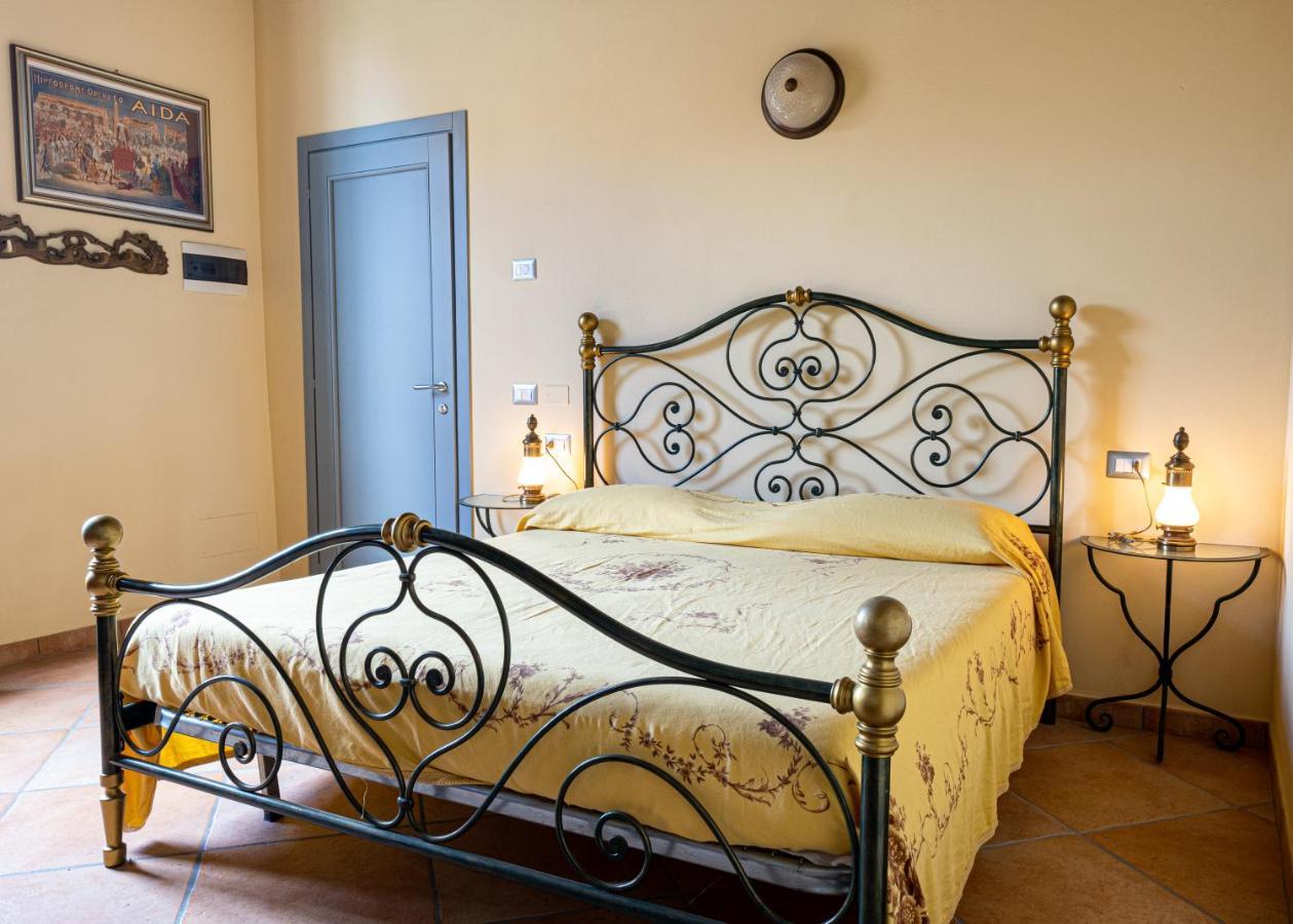 Fermo Della Guazzona Bed & Breakfast Busseto Luaran gambar